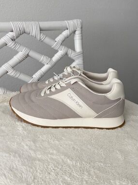Calvin Klein Women's Koccallena-R Shoes Sneakers Lace-Up Gray White Size 11 M